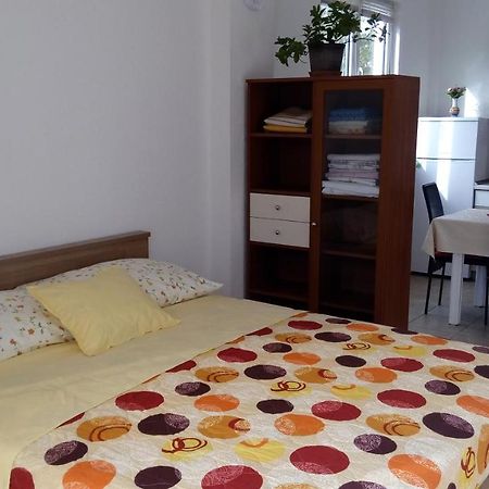 Apartments Tinka Гребащиця Екстер'єр фото
