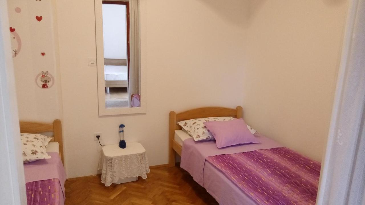 Apartments Tinka Гребащиця Екстер'єр фото